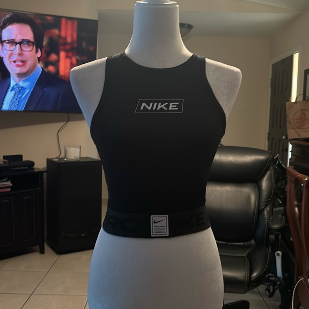 Extra small nike cropped tank top